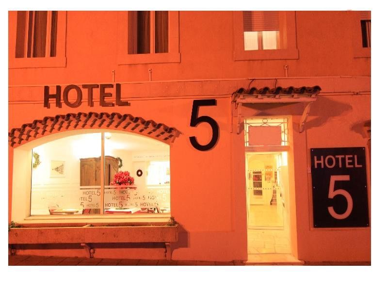 Hotel Le 5 Мартиг Экстерьер фото